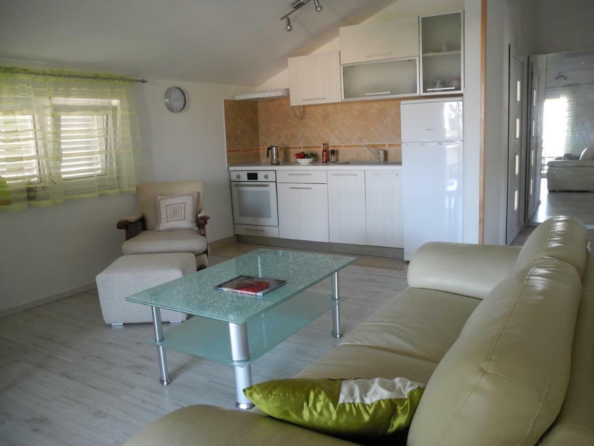 Villa Ines Jezera Luaran gambar