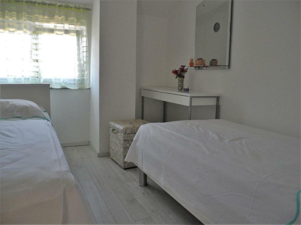 Villa Ines Jezera Luaran gambar